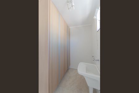 Casa para alugar com 230m², 2 quartos e 2 vagas Casa para alugar com 230m², 2 quartos e 2 vagasÁrea de Serviço