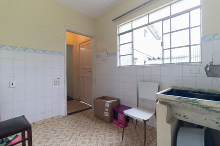 Casa à venda com 200m², 3 quartos e 2 vagas Casa à venda com 200m², 3 quartos e 2 vagasLavanderia - Edícula
