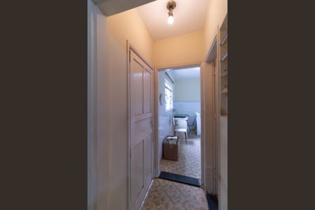 Casa à venda com 200m², 3 quartos e 2 vagas Casa à venda com 200m², 3 quartos e 2 vagasEntrada - Edícula