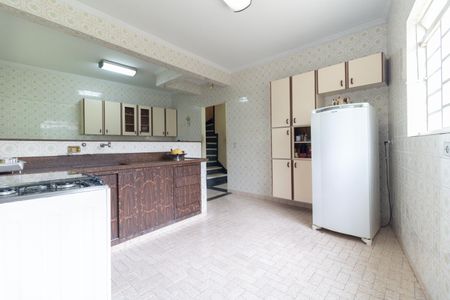 Casa à venda com 200m², 3 quartos e 2 vagas Casa à venda com 200m², 3 quartos e 2 vagasCozinha