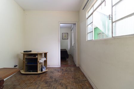 Casa à venda com 200m², 3 quartos e 2 vagas Casa à venda com 200m², 3 quartos e 2 vagasSala - Edícula