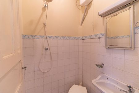 Casa à venda com 200m², 3 quartos e 2 vagas Casa à venda com 200m², 3 quartos e 2 vagasBanheiro - Edícula