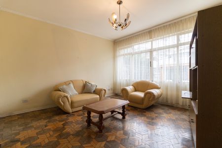 Casa à venda com 200m², 3 quartos e 2 vagas Casa à venda com 200m², 3 quartos e 2 vagasSala