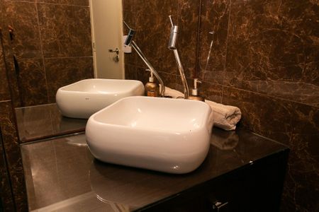 Apartamento à venda com 73m², 2 quartos e 1 vaga Apartamento à venda com 73m², 2 quartos e 1 vagaBanheiro Social