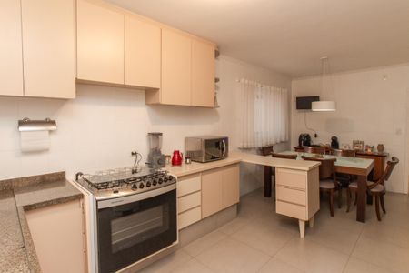 Casa para alugar com 141m², 3 quartos e 2 vagasCozinha