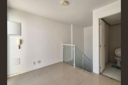 Apartamento para alugar com 175m², 3 quartos e 2 vagas Apartamento para alugar com 175m², 3 quartos e 2 vagasHall