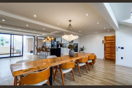 Sala  de casa à venda com 3 quartos, 600m² em Vila Buenos Aires, São Paulo