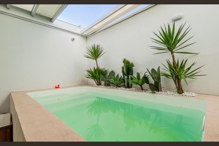 Casa à venda com 600m², 3 quartos e 8 vagasPiscina 