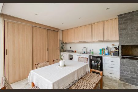 Casa à venda com 600m², 3 quartos e 8 vagasChurrasqueira