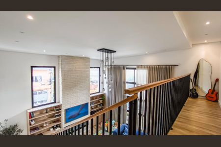 Casa à venda com 600m², 3 quartos e 8 vagasCorredor 