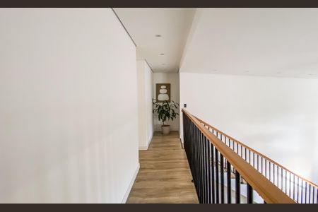 Casa à venda com 600m², 3 quartos e 8 vagasCorredor 