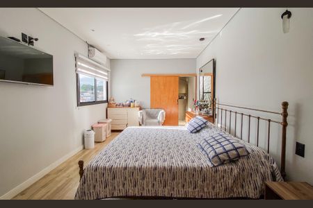 Casa à venda com 600m², 3 quartos e 8 vagasSuite 1