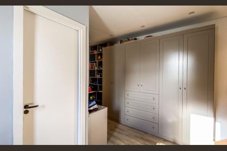 Casa à venda com 600m², 3 quartos e 8 vagasSuite 2