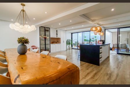 Casa à venda com 600m², 3 quartos e 8 vagasSala 