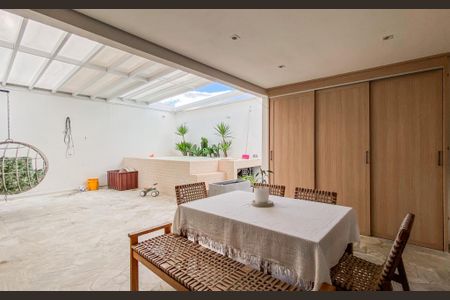 Casa à venda com 600m², 3 quartos e 8 vagasÁrea gourmet