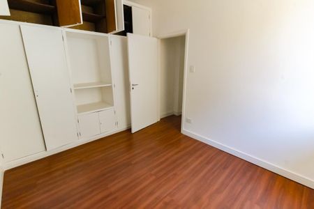 Casa para alugar com 430m², 4 quartos e 4 vagas Casa para alugar com 430m², 4 quartos e 4 vagasQuarto 2