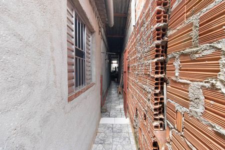 Casa à venda com 100m², 2 quartos e 1 vaga Casa à venda com 100m², 2 quartos e 1 vagaCorredor externo