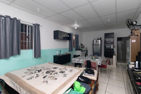 Casa à venda com 100m², 2 quartos e 1 vaga Casa à venda com 100m², 2 quartos e 1 vagaSala/Quarto