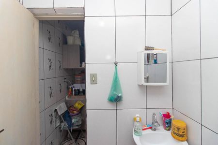 Casa à venda com 100m², 2 quartos e 1 vaga Casa à venda com 100m², 2 quartos e 1 vagaBanheiro 1