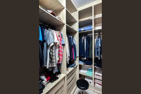 Apartamento à venda com 134m², 3 quartos e 2 vagasCloset da suíte