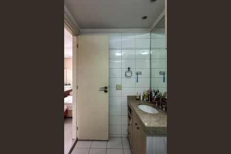 Apartamento à venda com 134m², 3 quartos e 2 vagasBanheiro da Suíte