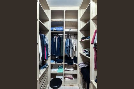 Apartamento à venda com 134m², 3 quartos e 2 vagasCloset da suíte