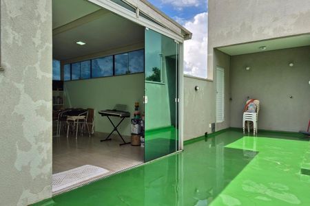 Casa para alugar com 187m², 2 quartos e 1 vagaÁrea comum - Terraço 