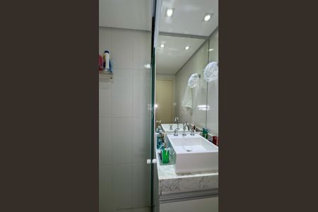 Apartamento à venda com 60m², 2 quartos e 1 vaga Apartamento à venda com 60m², 2 quartos e 1 vagaBanheiro social
