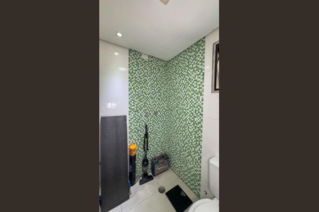 Apartamento à venda com 60m², 2 quartos e 1 vaga Apartamento à venda com 60m², 2 quartos e 1 vagaBanheiro da Suíte