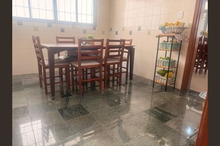 Casa de condomínio à venda com 234m², 3 quartos e 1 vagaCozinha