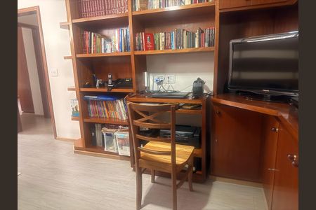 Casa de condomínio à venda com 234m², 3 quartos e 1 vagaQuarto