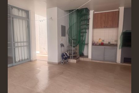 Casa de condomínio à venda com 234m², 3 quartos e 1 vagaÁrea externa