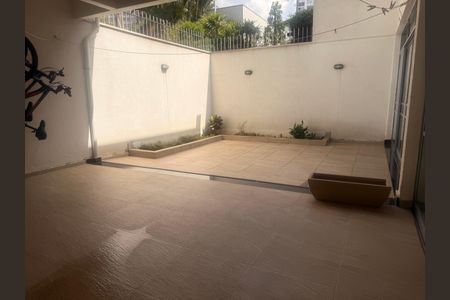 Casa de condomínio à venda com 234m², 3 quartos e 1 vagaÁrea externa