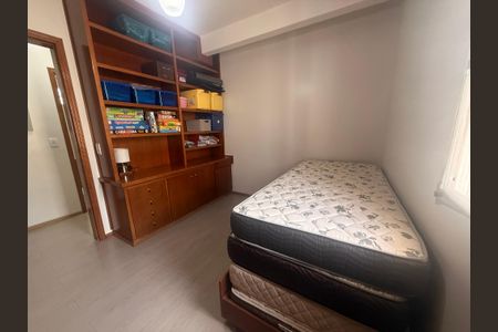 Casa de condomínio à venda com 234m², 3 quartos e 1 vagaQuarto