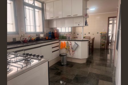 Casa de condomínio à venda com 234m², 3 quartos e 1 vagaCozinha