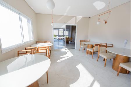 Apartamento para alugar com 72m², 2 quartos e 2 vagasÁrea comum - Salão de festas