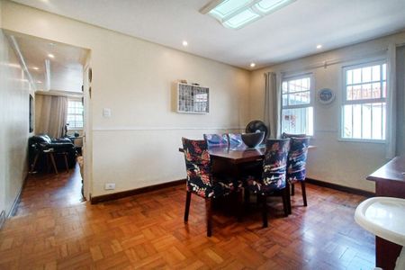 Casa à venda com 3 quartos, 130m² em Bosque da Saúde, São Paulo