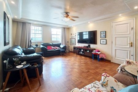 Casa à venda com 3 quartos, 130m² em Bosque da Saúde, São Paulo