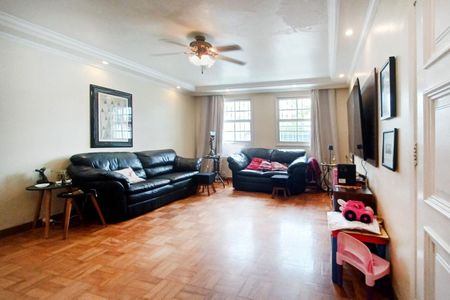 Casa à venda com 3 quartos, 130m² em Bosque da Saúde, São Paulo