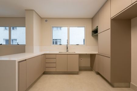 Apartamento à venda com 230m², 3 quartos e 4 vagas