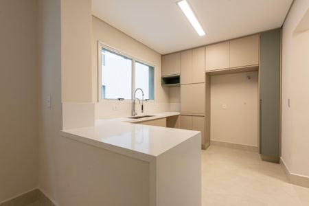 Apartamento à venda com 230m², 3 quartos e 4 vagas