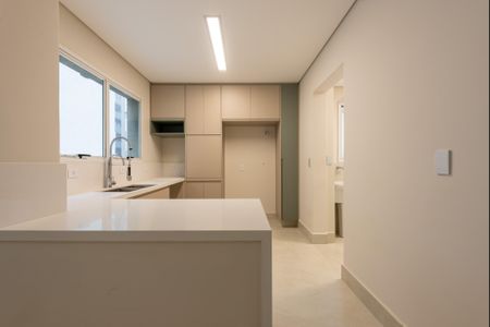 Apartamento à venda com 230m², 3 quartos e 4 vagas