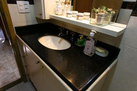 Apartamento à venda com 70m², 3 quartos e 1 vagaBanheiro