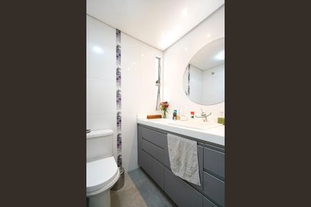 Apartamento à venda com 64m², 3 quartos e 1 vaga Apartamento à venda com 64m², 3 quartos e 1 vagaBanheiro