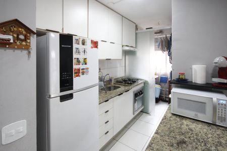 Apartamento à venda com 49m², 2 quartos e 1 vaga Apartamento à venda com 49m², 2 quartos e 1 vagaCozinha e Área de Serviço
