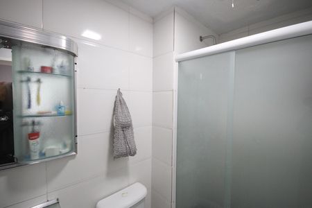 Apartamento à venda com 49m², 2 quartos e 1 vaga Apartamento à venda com 49m², 2 quartos e 1 vagaBanheiro