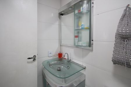 Apartamento à venda com 49m², 2 quartos e 1 vaga Apartamento à venda com 49m², 2 quartos e 1 vagaBanheiro