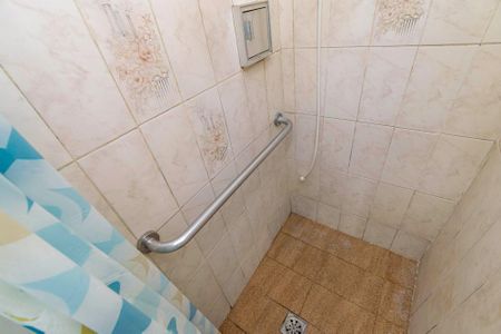 Apartamento para alugar com 65m², 2 quartos e sem vagaBanheiro