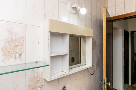 Apartamento para alugar com 65m², 2 quartos e sem vagaBanheiro