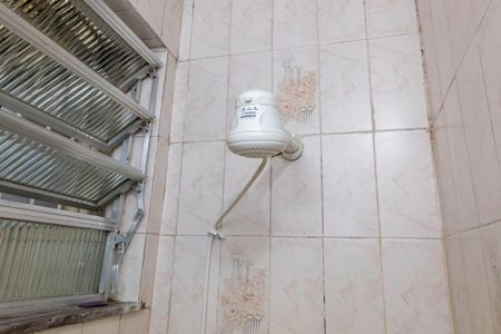 Apartamento para alugar com 65m², 2 quartos e sem vagaBanheiro